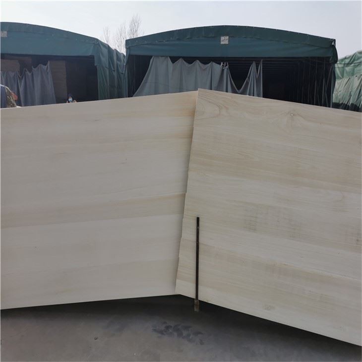 Servaga liimitud Paulownia lauad